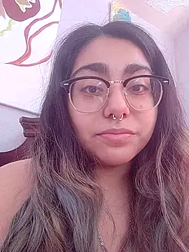 Snapshot of Lovelyrainn chatting on December 15, 2025, 3:27 pm Lovelyrainn online show from December 15, 2025, 3:27 pm