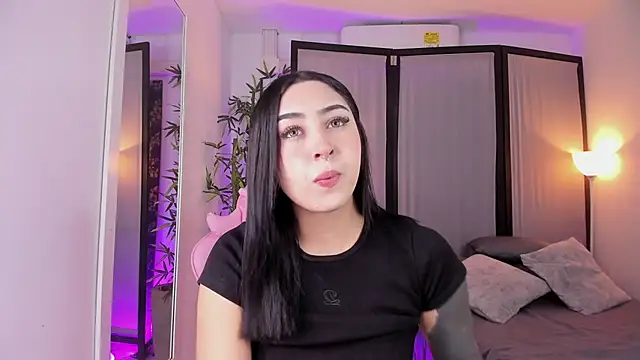 ChloeShade online show from October 31, 2025, 2:40 pm