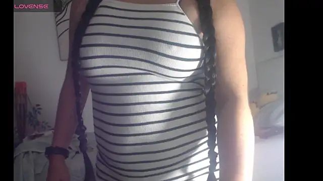 anii mantilla online show from September 11, 2025, 6:02 am