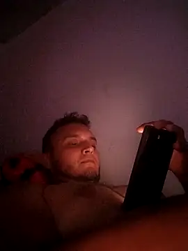 Snapshot of Hotguys111 chatting on October 9, 2025, 4:21 am Hotguys111 online show from October 9, 2025, 4:21 am