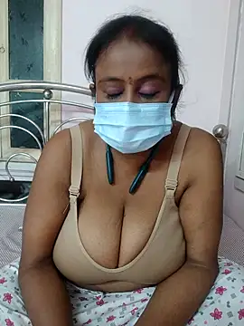 Snapshot of Barna_Love chatting on September 12, 2025, 5:35 pm Barna Love online show from September 12, 2025, 5:35 pm