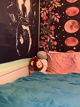 angelbliss10100 online show from December 17, 2025, 2:34 pm