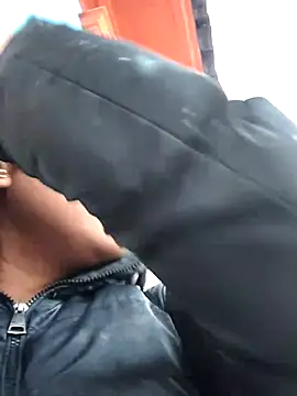 Megara 25 online show from October 2, 2025, 10:55 am