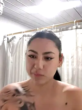 Megara 25 online show from October 25, 2025, 1:13 am