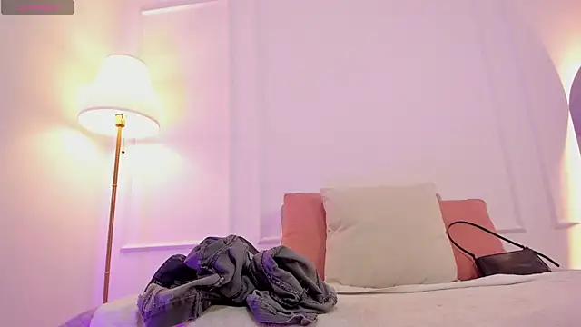 angelica cross  online show from October 26, 2025, 12:22 pm