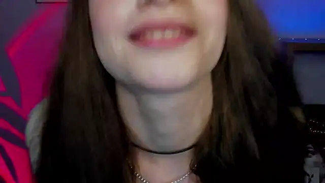 LuxMaya online show from October 6, 2025, 7:28 am