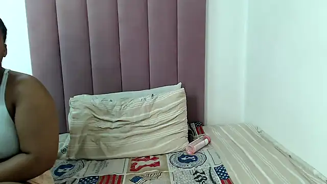 Abby 108 online show from September 12, 2025, 3:17 am