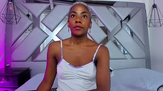 Snapshot of Lorenn_Hill chatting on October 25, 2025, 12:45 pm Lorenn Hill online show from October 25, 2025, 12:45 pm