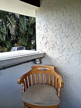 Snapshot of guy_manley chatting on November 5, 2025, 6:52 pm guy manley online show from November 5, 2025, 6:52 pm