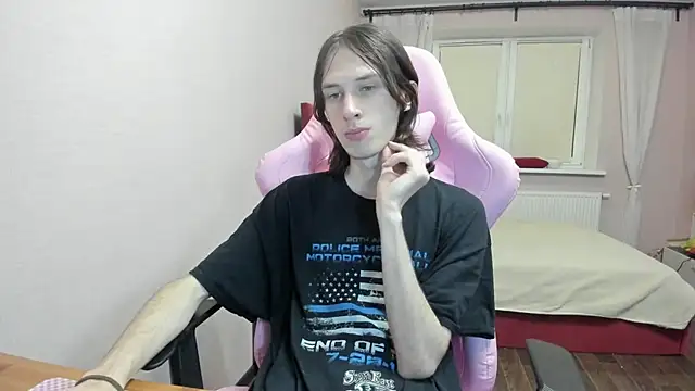 eleganc3 online show from September 26, 2025, 9:30 pm