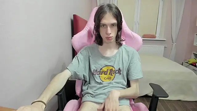 eleganc3 online show from October 3, 2025, 8:06 pm