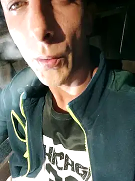 Snapshot of Czarnoksieznik chatting on September 24, 2025, 6:33 pm Czarnoksieznik online show from September 24, 2025, 6:33 pm