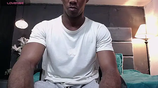 Snapshot of blackbignude chatting on September 10, 2025, 1:27 am blackbignude online show from September 10, 2025, 1:27 am