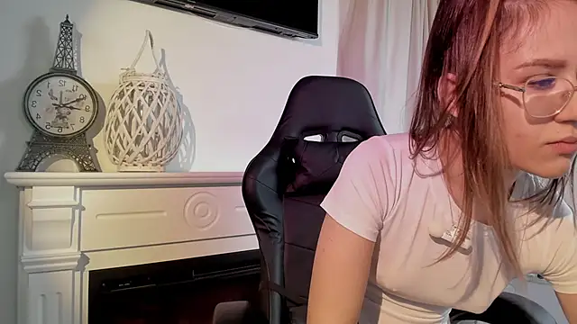 Snapshot of EvaBllake chatting on November 8, 2025, 6:24 am EvaBllake online show from November 8, 2025, 6:24 am