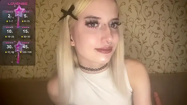 Snapshot of kittywithu chatting on October 21, 2025, 5:24 pm kittywithu online show from October 21, 2025, 5:24 pm