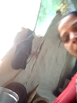 Cutreet online show from December 18, 2025, 5:13 am