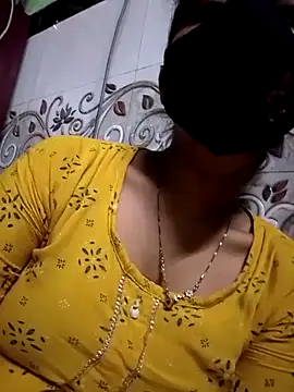 Zoya G online show from October 13, 2025, 9:04 pm