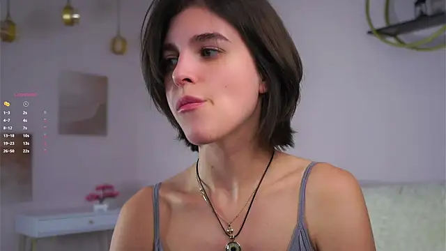 Snapshot of EleneButton chatting on November 9, 2025, 1:15 am EleneButton online show from November 9, 2025, 1:15 am