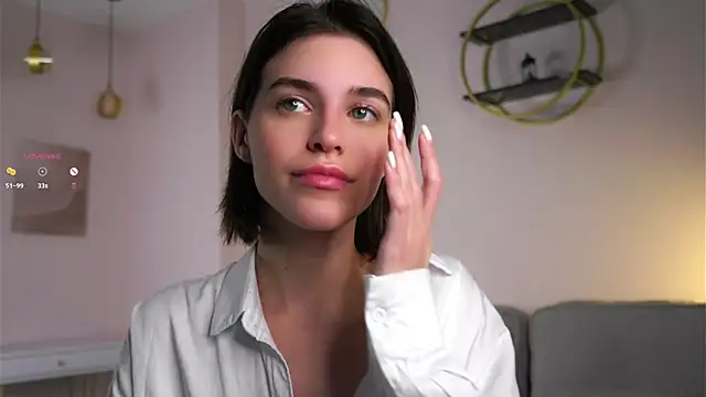 Snapshot of EleneButton chatting on November 22, 2025, 1:15 am EleneButton online show from November 22, 2025, 1:15 am