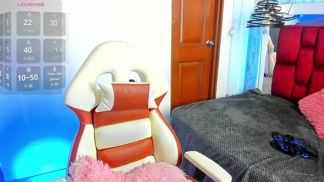 Snapshot of Sheilly_brown chatting on October 18, 2025, 7:36 pm Sheilly brown online show from October 18, 2025, 7:36 pm