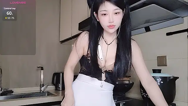 Coco--01 online show from September 24, 2025, 12:03 am