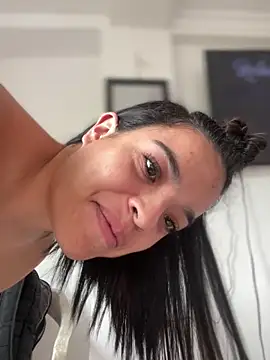 JuanitaMore01 online show from October 20, 2025, 8:20 pm