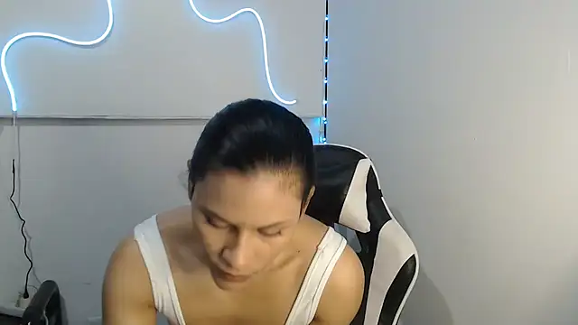 Snapshot of JessGarcia chatting on December 3, 2025, 1:09 pm JessGarcia online show from December 3, 2025, 1:09 pm