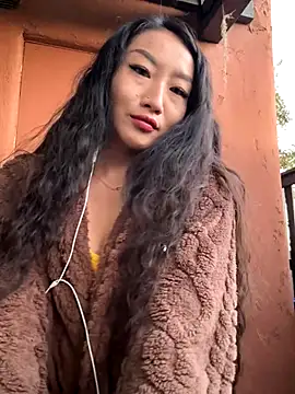 Aliciaz3 online show from December 3, 2025, 2:37 pm