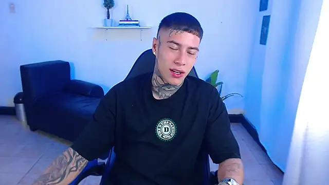 Snapshot of setthomas chatting on September 17, 2025, 2:08 pm setthomas online show from September 17, 2025, 2:08 pm