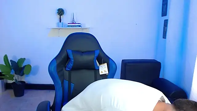 Snapshot of setthomas chatting on September 18, 2025, 3:03 pm setthomas online show from September 18, 2025, 3:03 pm