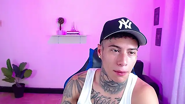 Snapshot of setthomas chatting on October 31, 2025, 2:29 pm setthomas online show from October 31, 2025, 2:29 pm