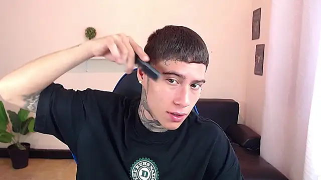 Snapshot of setthomas chatting on November 18, 2025, 2:54 pm setthomas online show from November 18, 2025, 2:54 pm