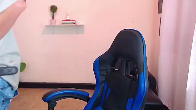 Snapshot of setthomas chatting on December 1, 2025, 3:06 pm setthomas online show from December 1, 2025, 3:06 pm