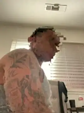 Snapshot of pnwzo chatting on October 29, 2025, 11:06 pm pnwzo online show from October 29, 2025, 11:06 pm