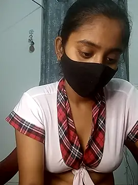 shrutee12 online show from November 12, 2025, 3:56 pm