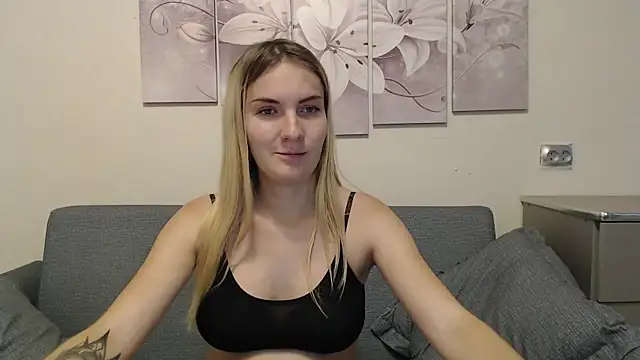 Snapshot of ProstoMaria chatting on October 1, 2025, 10:21 am ProstoMaria online show from October 1, 2025, 10:21 am