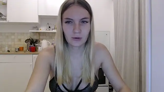 Snapshot of ProstoMaria chatting on October 26, 2025, 1:17 pm ProstoMaria online show from October 26, 2025, 1:17 pm