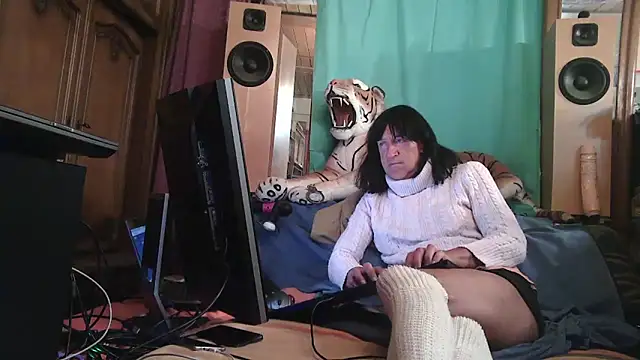 Snapshot of SissiDomination chatting on September 8, 2025, 6:51 pm SissiDomination online show from September 8, 2025, 6:51 pm