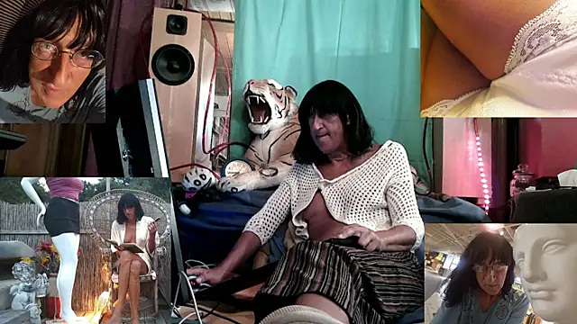 Snapshot of SissiDomination chatting on September 19, 2025, 5:46 pm SissiDomination online show from September 19, 2025, 5:46 pm