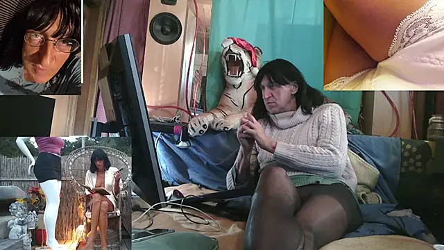 Snapshot of SissiDomination chatting on December 4, 2025, 6:55 am SissiDomination online show from December 4, 2025, 6:55 am