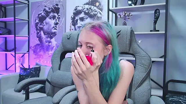 SakuraBliss online show from December 5, 2025, 2:53 am