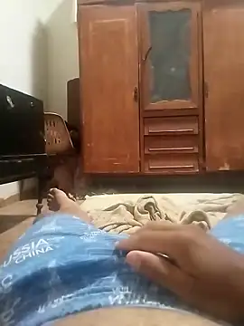 Snapshot of Bh27_17cm chatting on September 18, 2025, 2:19 pm Bh27 17cm online show from September 18, 2025, 2:19 pm