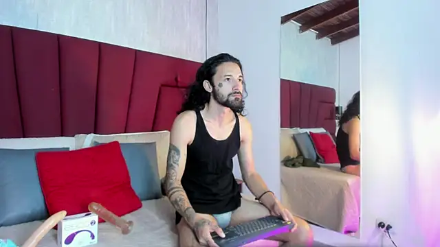 Hisoka 011 online show from November 18, 2025, 1:00 am