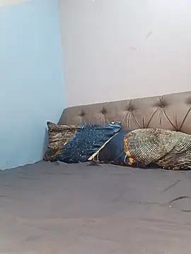 Snapshot of Julia_Giulia chatting on November 24, 2025, 2:06 pm Julia Giulia online show from November 24, 2025, 2:06 pm