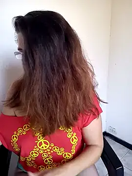 Snapshot of Merida2276 chatting on November 30, 2025, 8:02 pm Merida2276 online show from November 30, 2025, 8:02 pm