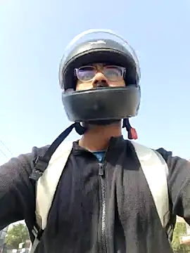 Snapshot of YoursThickDick chatting on November 8, 2025, 4:12 am YoursThickDick online show from November 8, 2025, 4:12 am