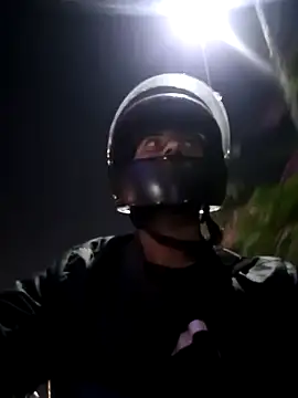 Snapshot of YoursThickDick chatting on December 3, 2025, 4:16 pm YoursThickDick online show from December 3, 2025, 4:16 pm