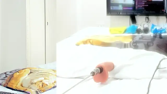 Alani Queen online show from November 16, 2025, 7:08 pm