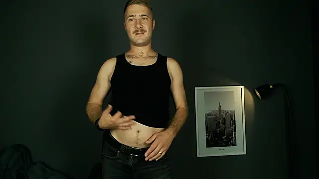 Snapshot of Mr_At_ chatting on September 18, 2025, 7:32 am Mr At  online show from September 18, 2025, 7:32 am