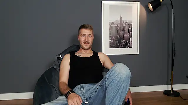 Snapshot of Mr_At_ chatting on September 23, 2025, 8:06 am Mr At  online show from September 23, 2025, 8:06 am